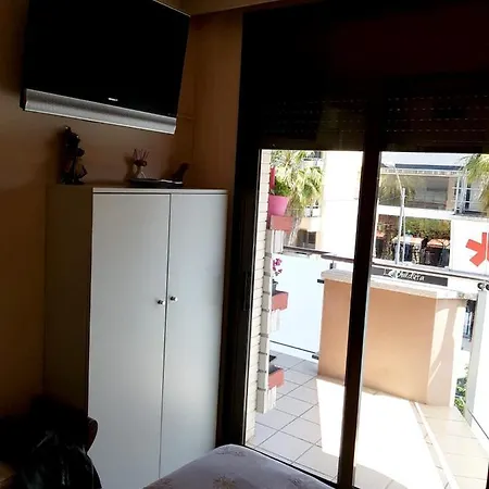 Seaside Terrace Apartment: Beachfront Living With City Views Apartment Platja d'Aro